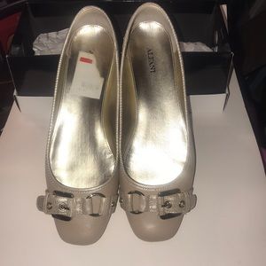 Women’s Alfani Nude Leather Flats
